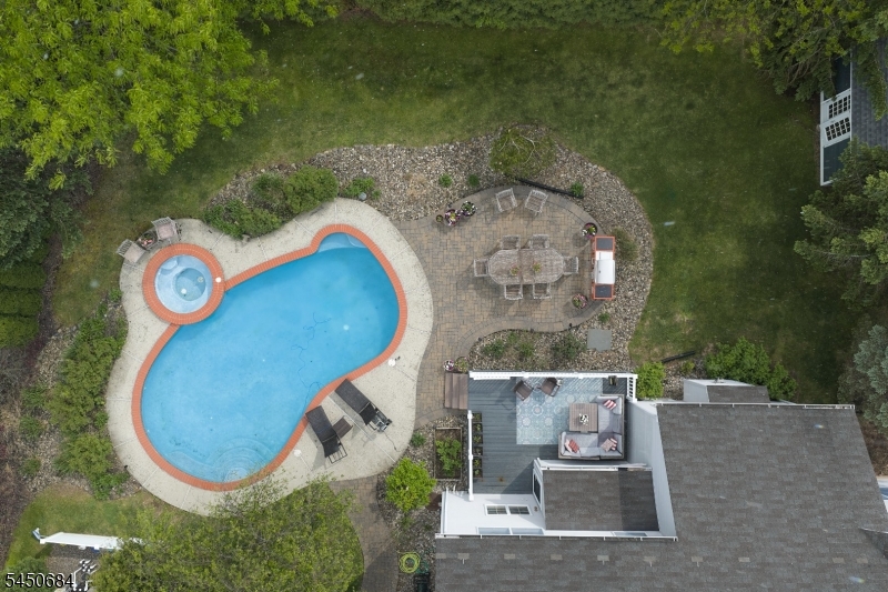 3 Williamson Ln