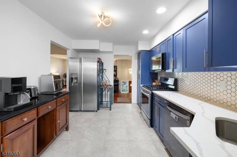 5 Rockaway Pl