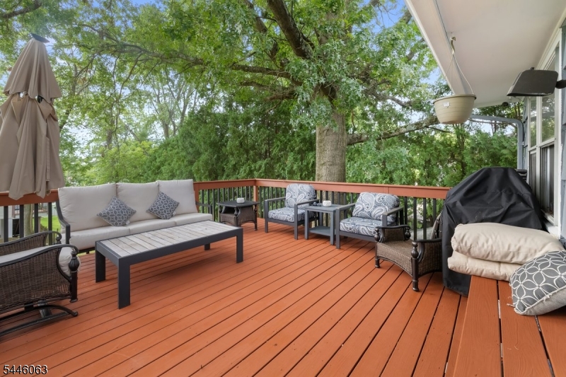 5 Rockaway Pl