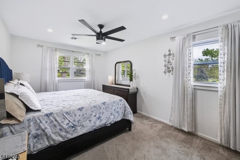 5 Rockaway Pl