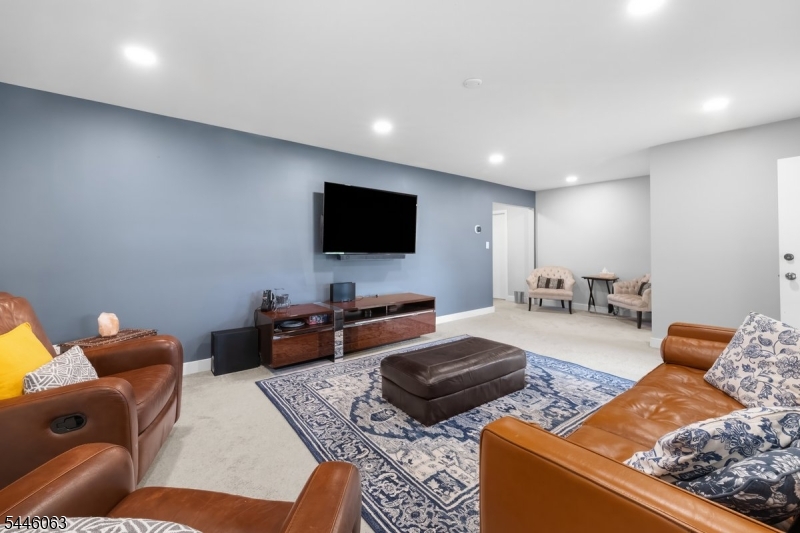 5 Rockaway Pl
