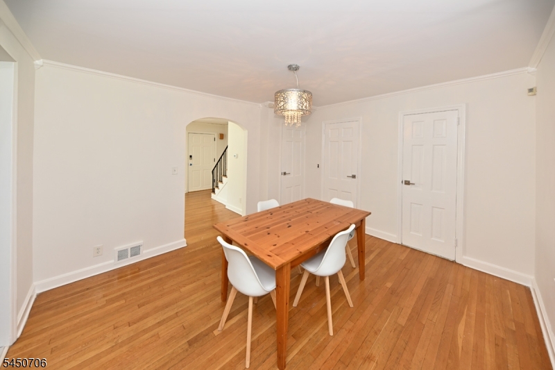 149 Seton Pl