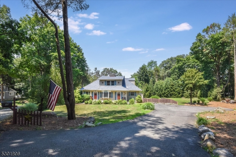 39 Circle Ave