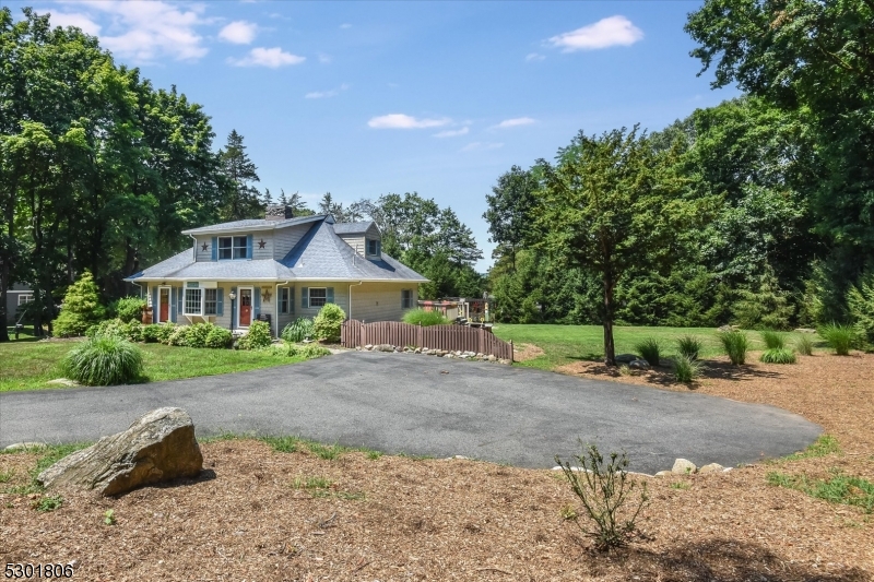 39 Circle Ave