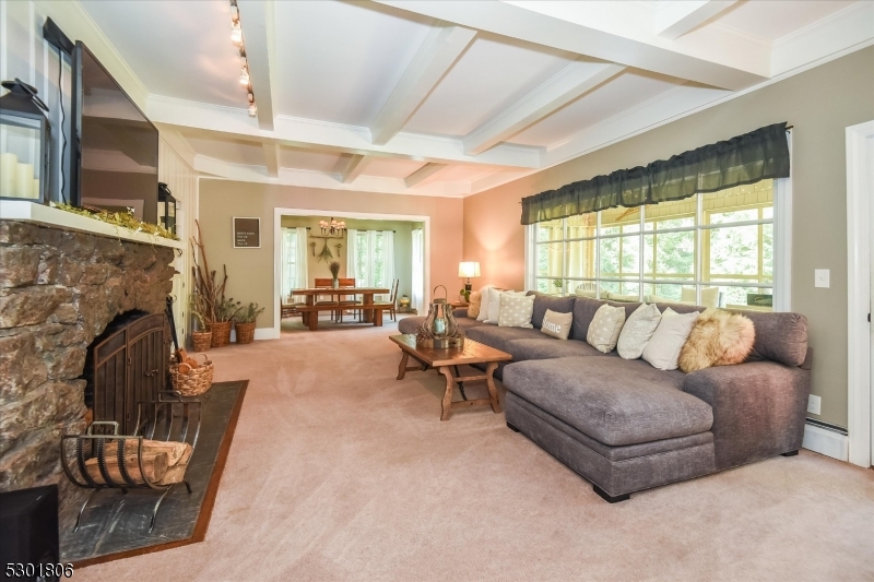 39 Circle Ave