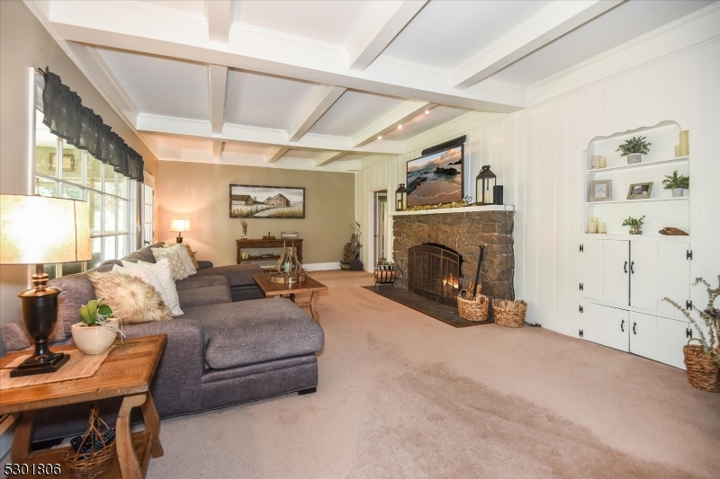 39 Circle Ave
