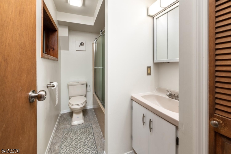 106 Poplar Grove Ter