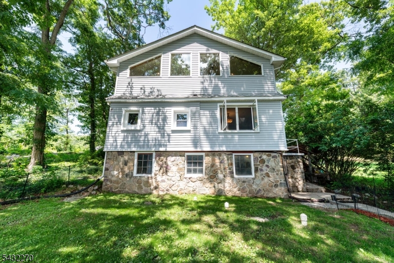 106 Poplar Grove Ter