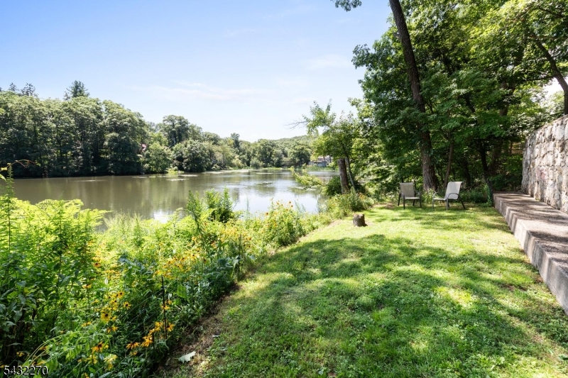 106 Poplar Grove Ter