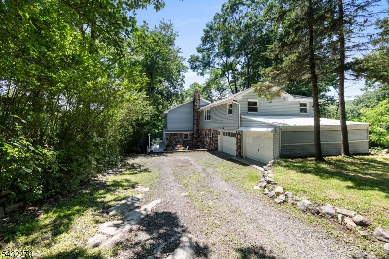 106 Poplar Grove Ter
