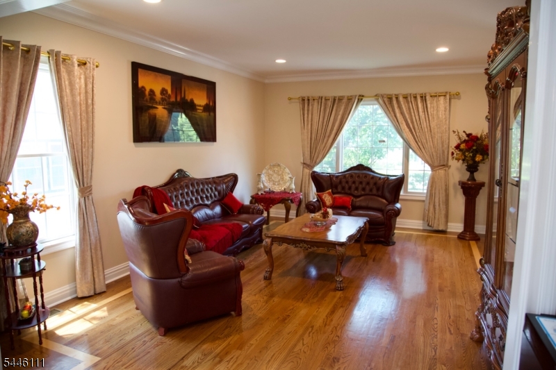 20 Hugenot St
