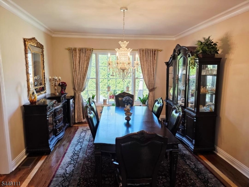20 Hugenot St