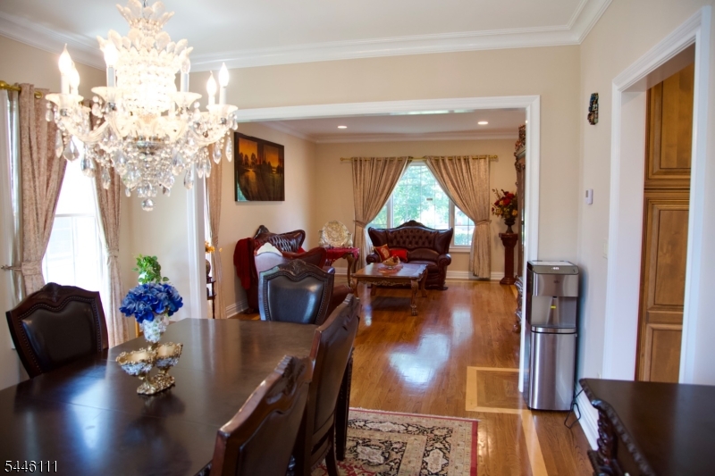 20 Hugenot St