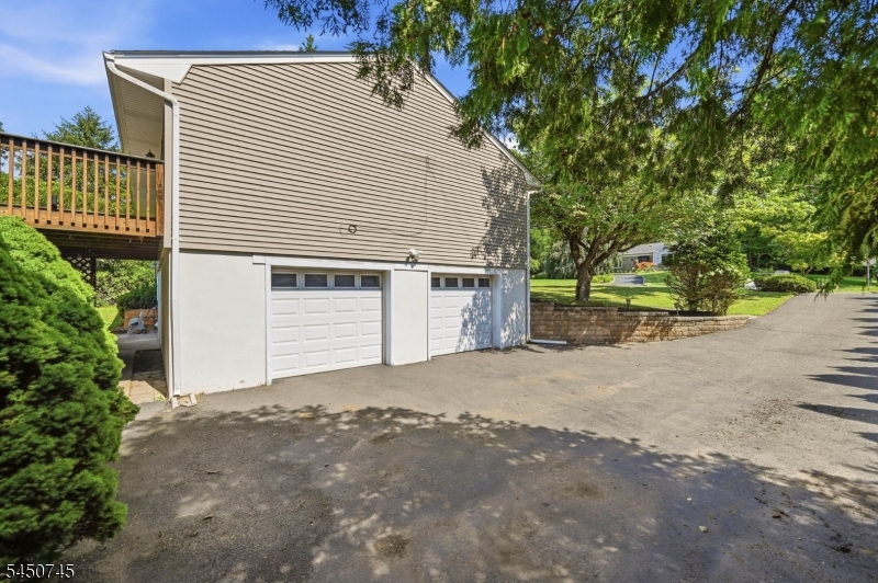 45 Ravine Ave