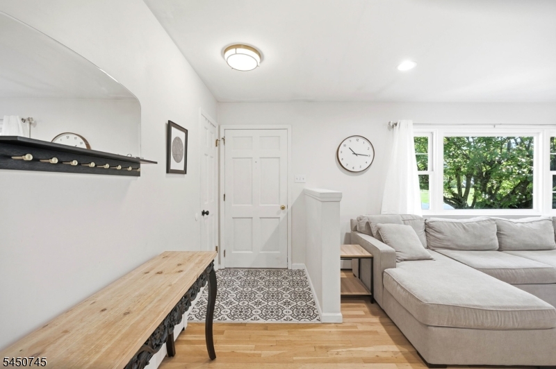 45 Ravine Ave