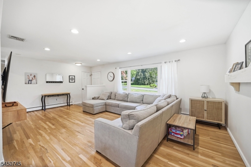 45 Ravine Ave