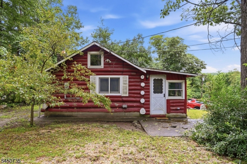 26 Clubhouse Ave