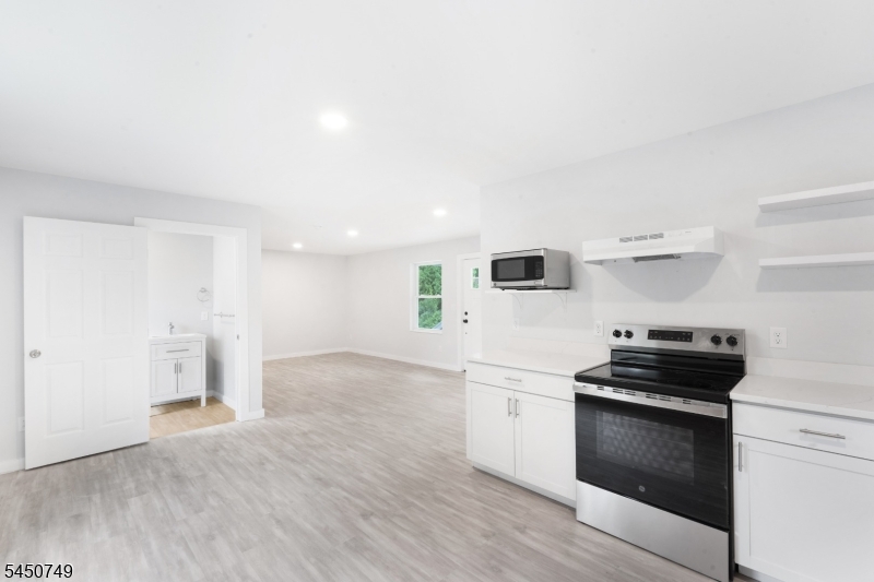 33 Allamuchy Trl