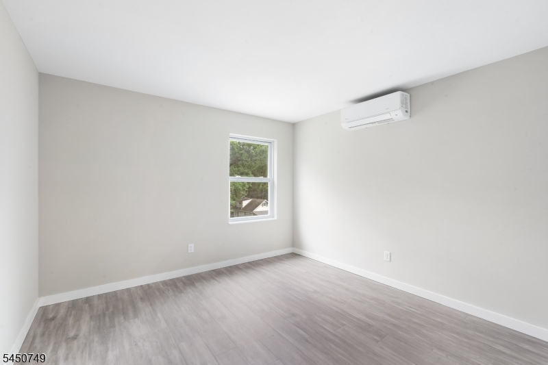 33 Allamuchy Trl