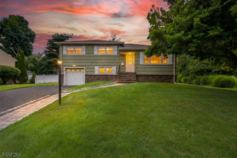 19 Andover Dr