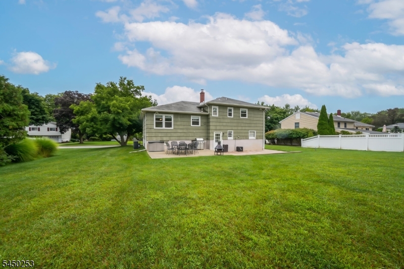 19 Andover Dr