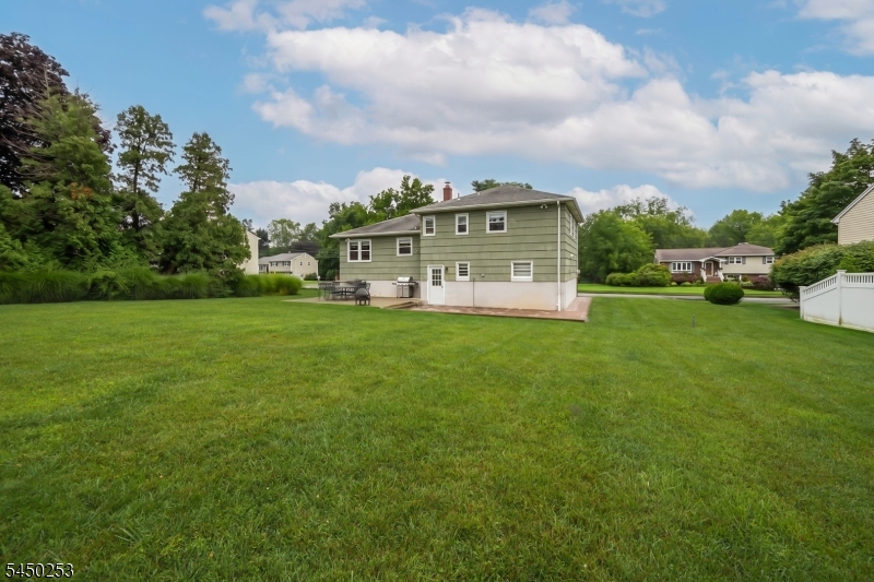 19 Andover Dr