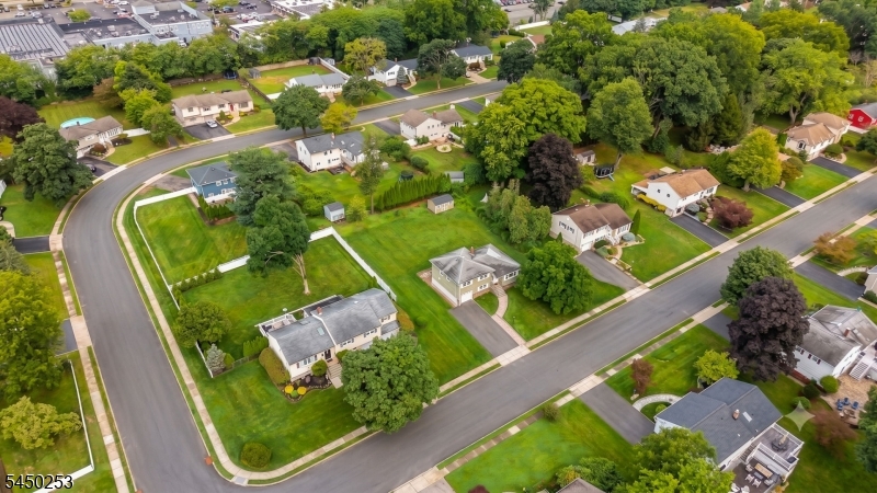 19 Andover Dr