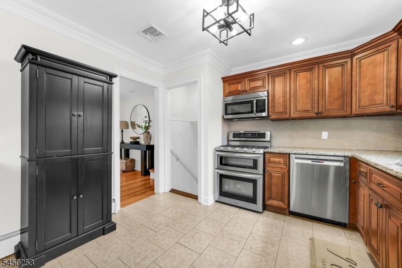 19 Andover Dr