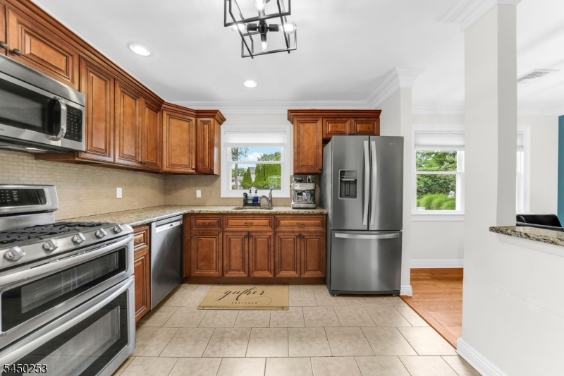 19 Andover Dr