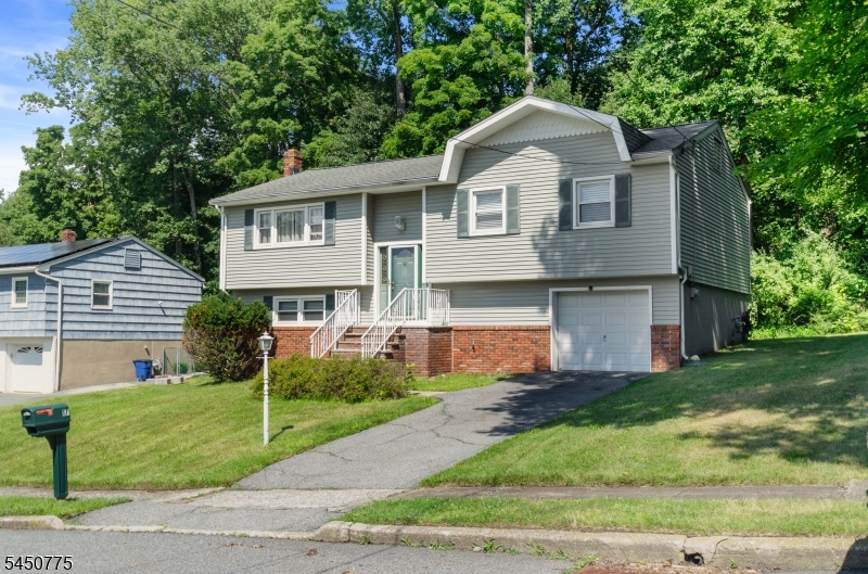 17 Stafford Dr