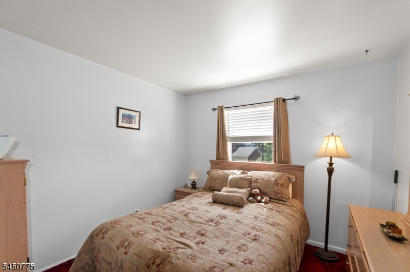 17 Stafford Dr