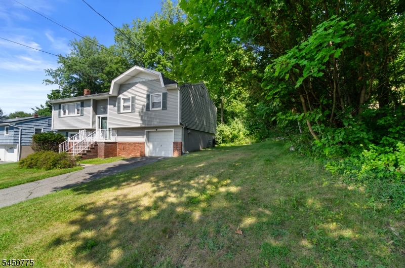 17 Stafford Dr