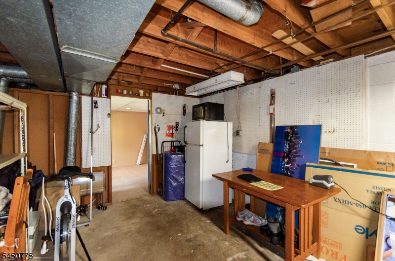17 Stafford Dr