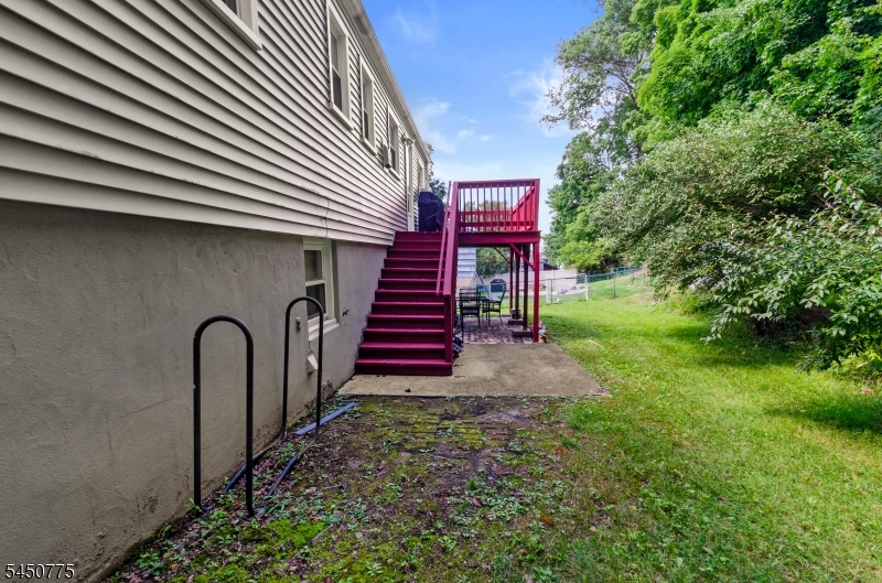 17 Stafford Dr