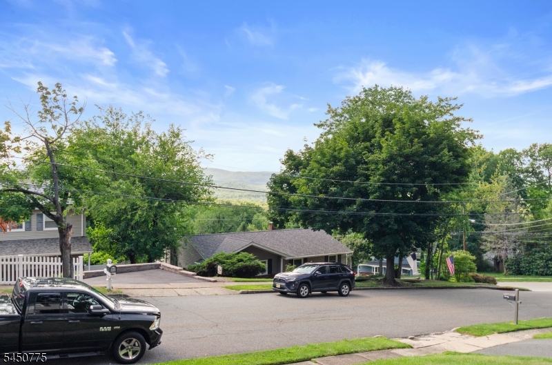 17 Stafford Dr