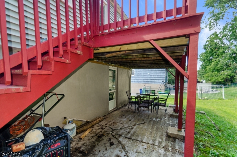 17 Stafford Dr