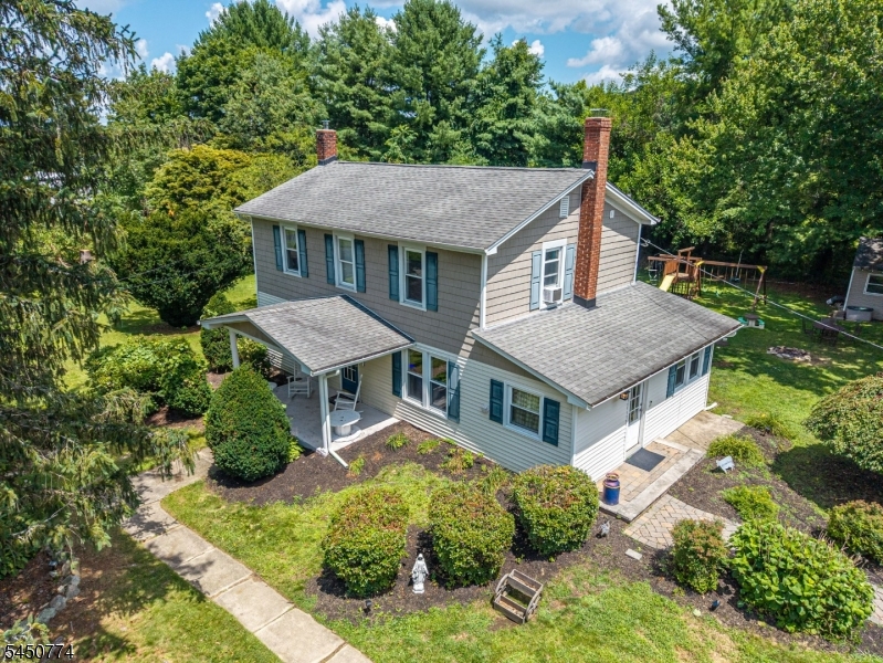5 Harris Ln