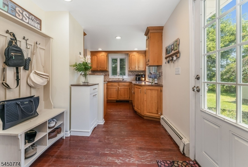 5 Harris Ln