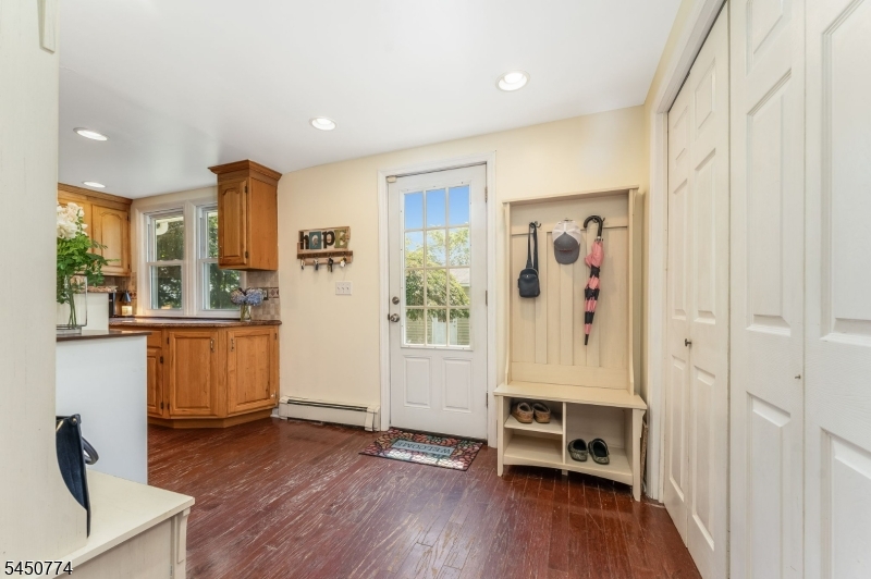5 Harris Ln