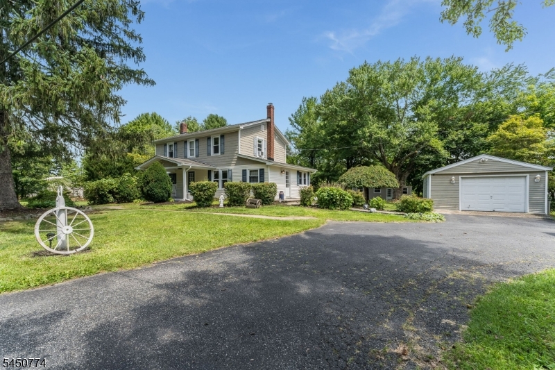 5 Harris Ln