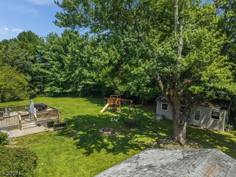 5 Harris Ln