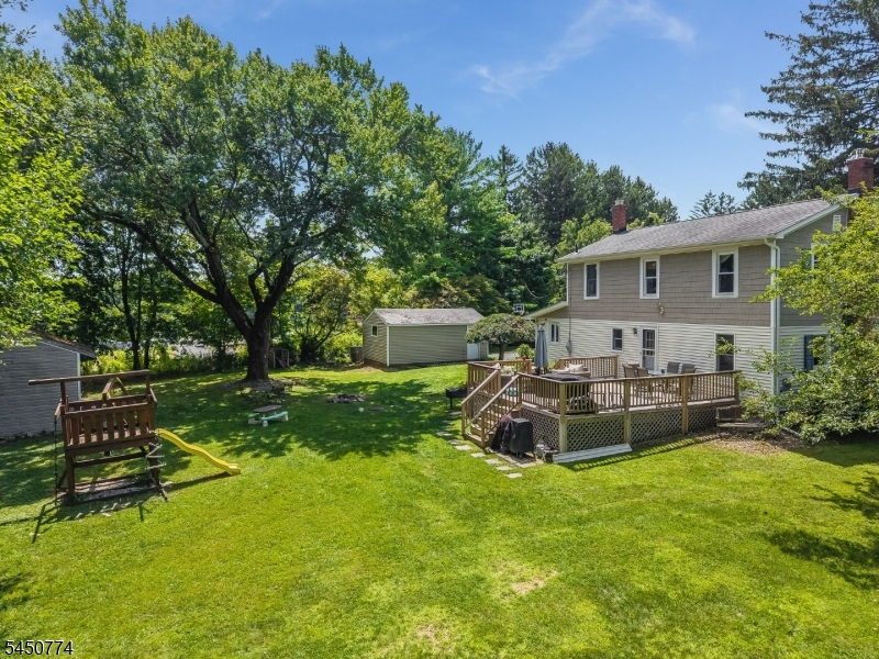 5 Harris Ln
