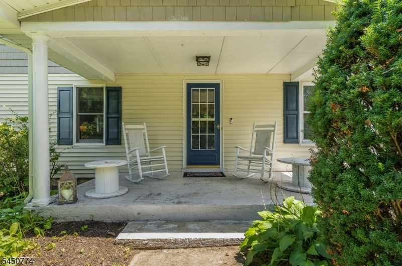 5 Harris Ln
