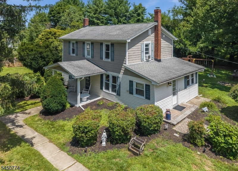 5 Harris Ln