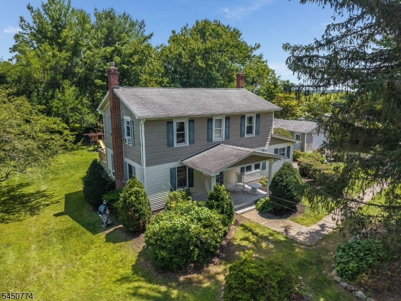 5 Harris Ln