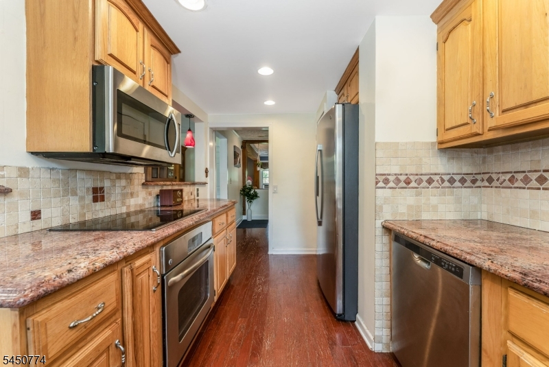 5 Harris Ln