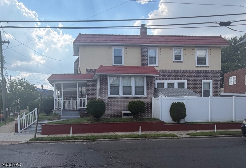 3627 Fremont Ave