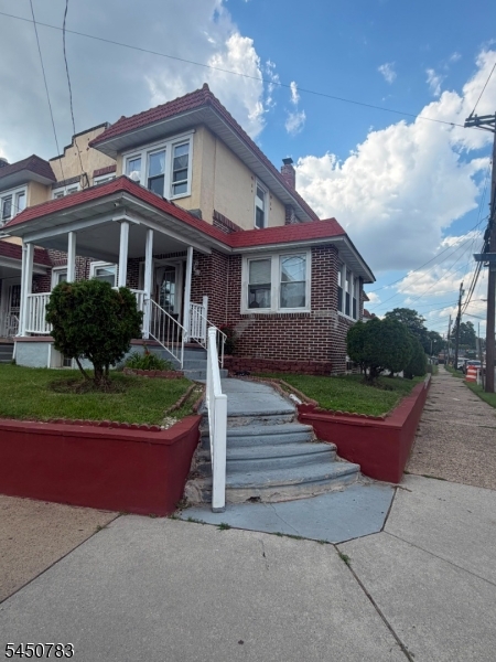 3627 Fremont Ave