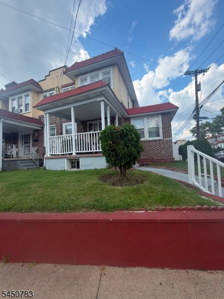3627 Fremont Ave