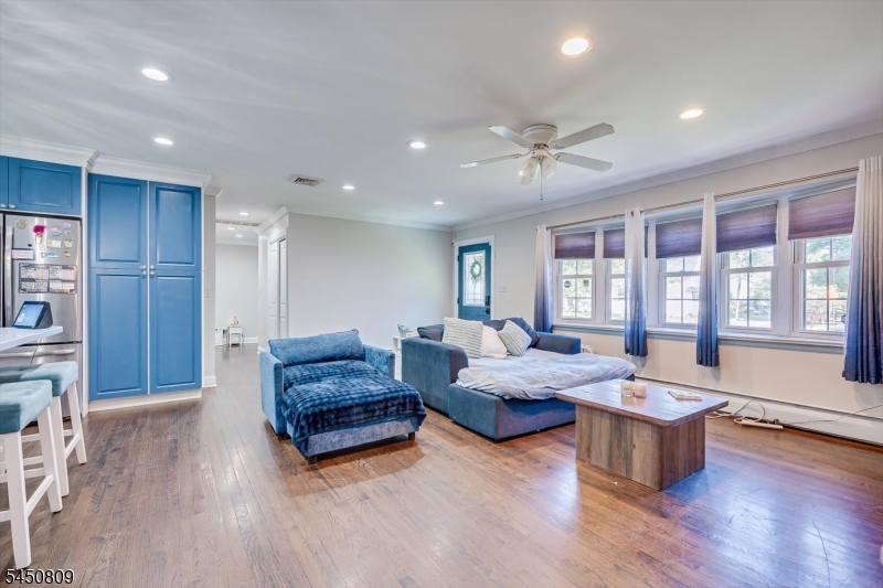 228 Norris Ave